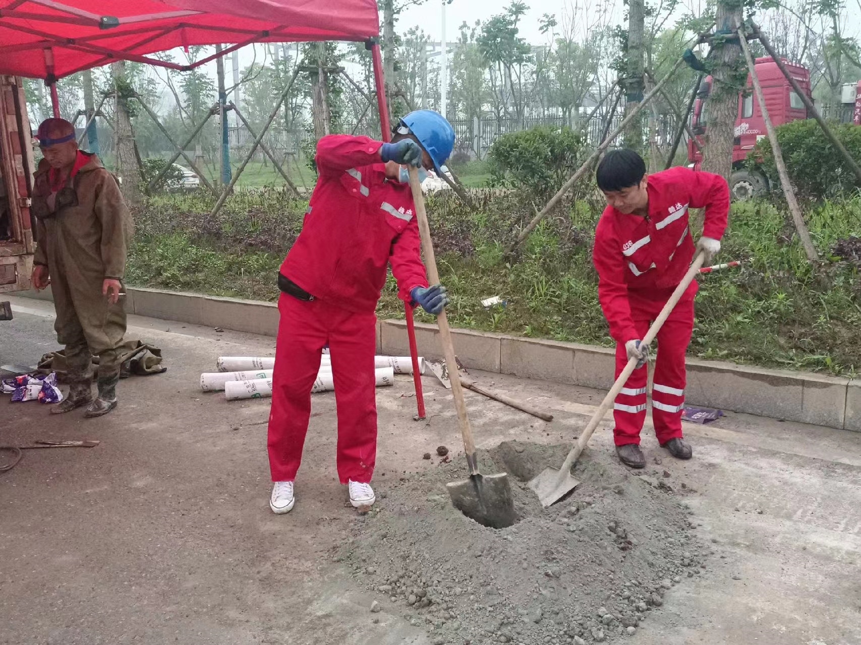 保康管道疏通哪家好】及时进行市政管道清淤
